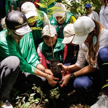 Gobernadora del Tolima y directora de Cortolima piden cuidar el patrimonio ambiental de la ciudad 4