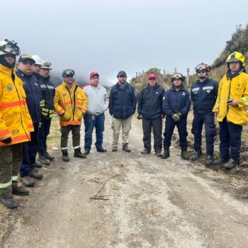 Controlado incendio en Parque de los Nevados por rápida respuesta de bomberos de Tolima y Caldas 3