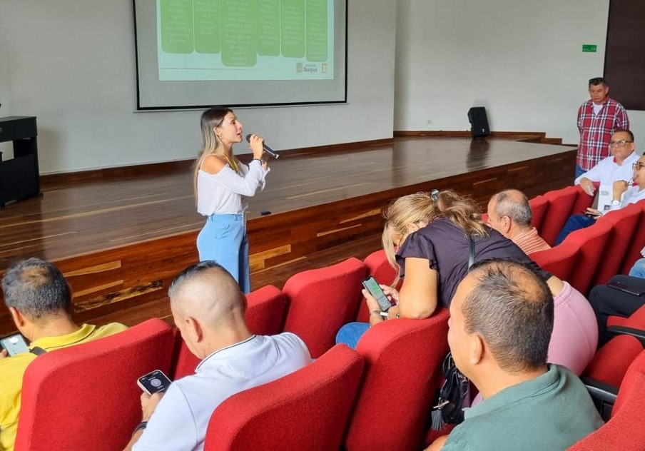 Gremio de parqueaderos escuchó a la Alcaldía en temas legales para reducir sanciones 1
