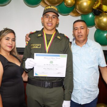 55 jóvenes juraron bandera, iniciando su servicio a la comunidad como auxiliares de policía 2