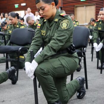 55 jóvenes juraron bandera, iniciando su servicio a la comunidad como auxiliares de policía 4
