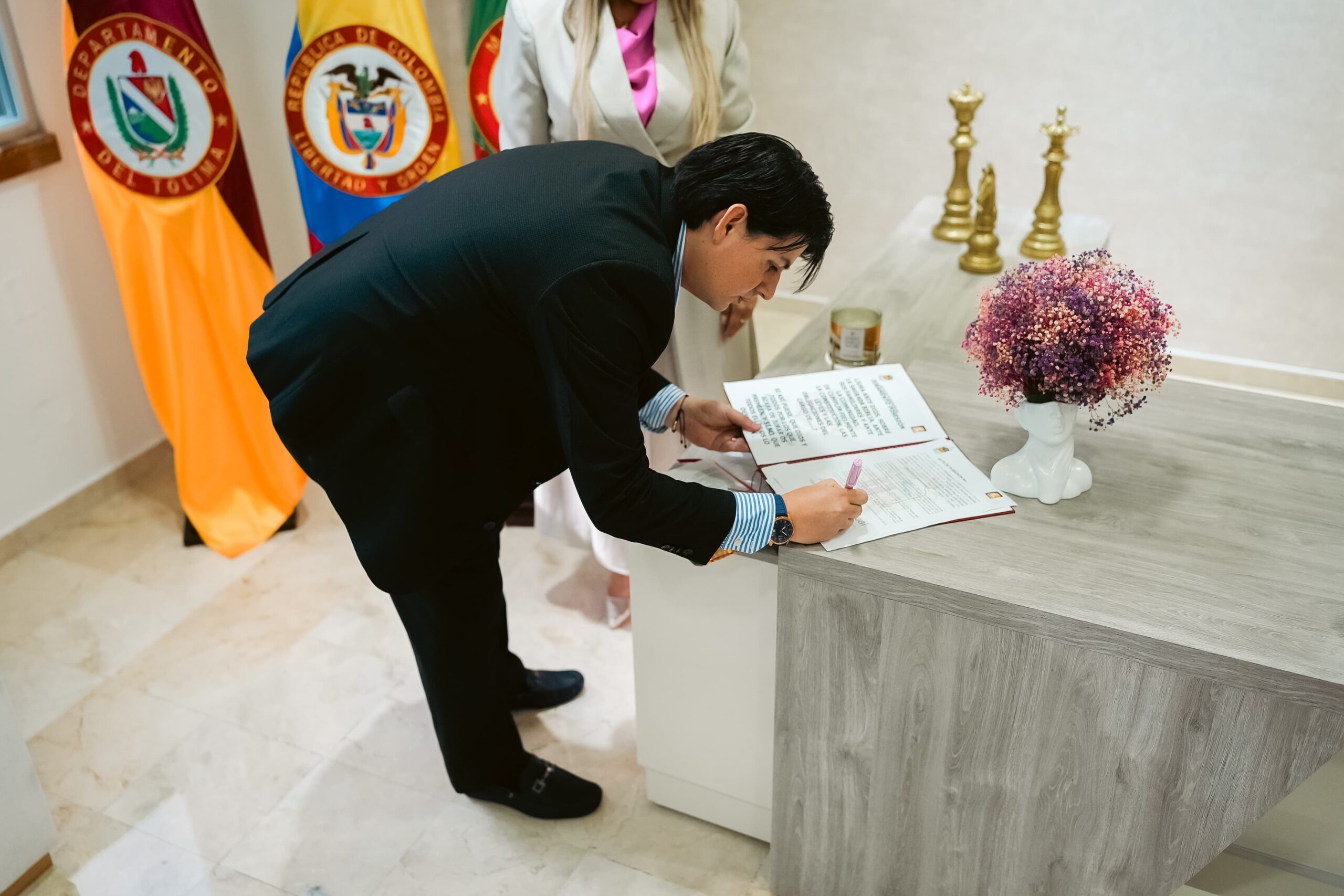 Alcaldesa posesiona al abogado Harold Wilches como Secretario de Ambiente y Gestión del Riesgo 4