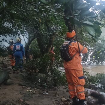 Creciente del sumapaz dejó atrapado a hombre por casi 18 horas 2