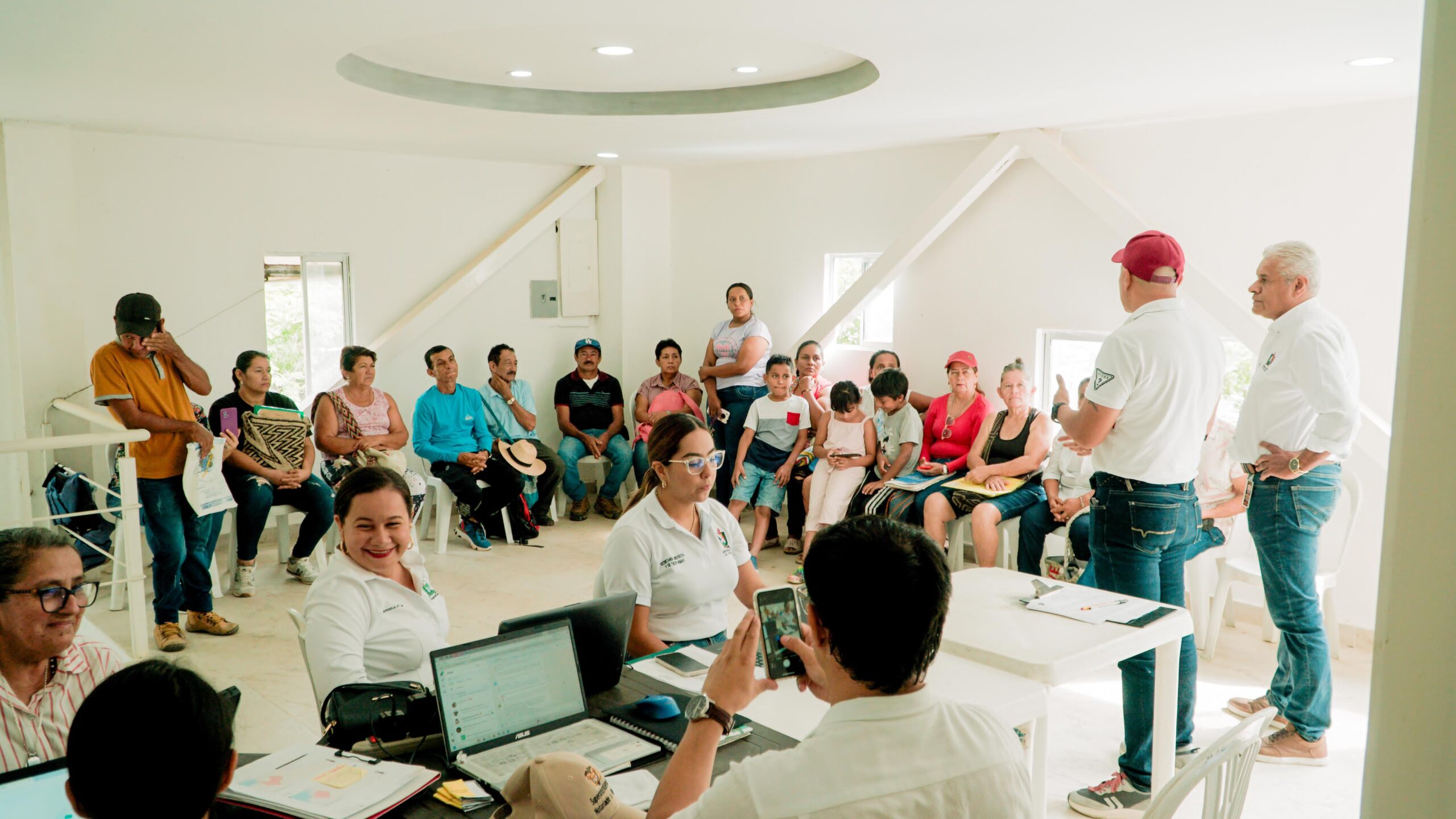 Gobernación lidera jornadas para la formalización de inmuebles en Prado y Purificación 1