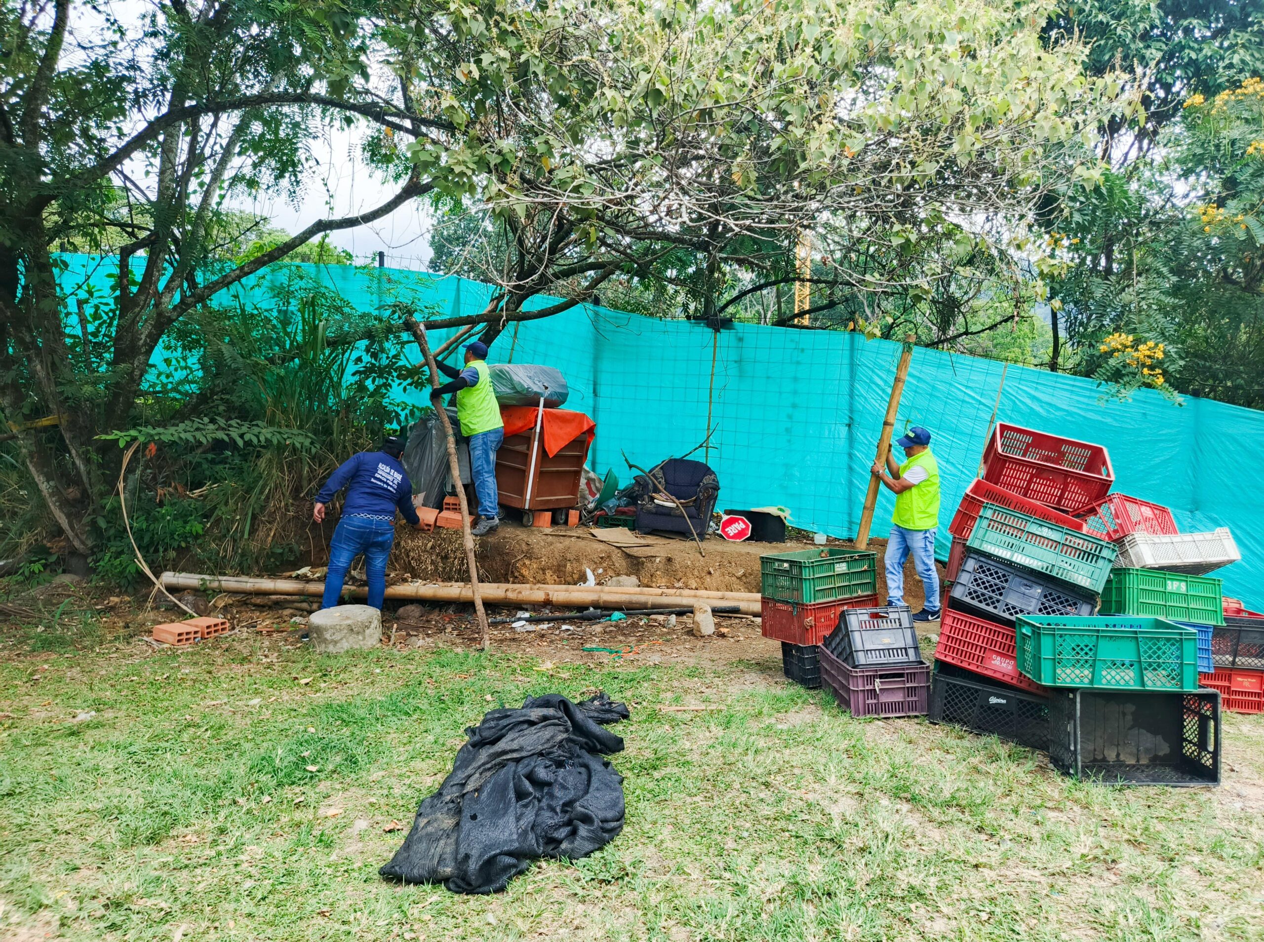 Recuperan espacio público en Ambalá: pidió permiso para 3 metros y usó 68 1