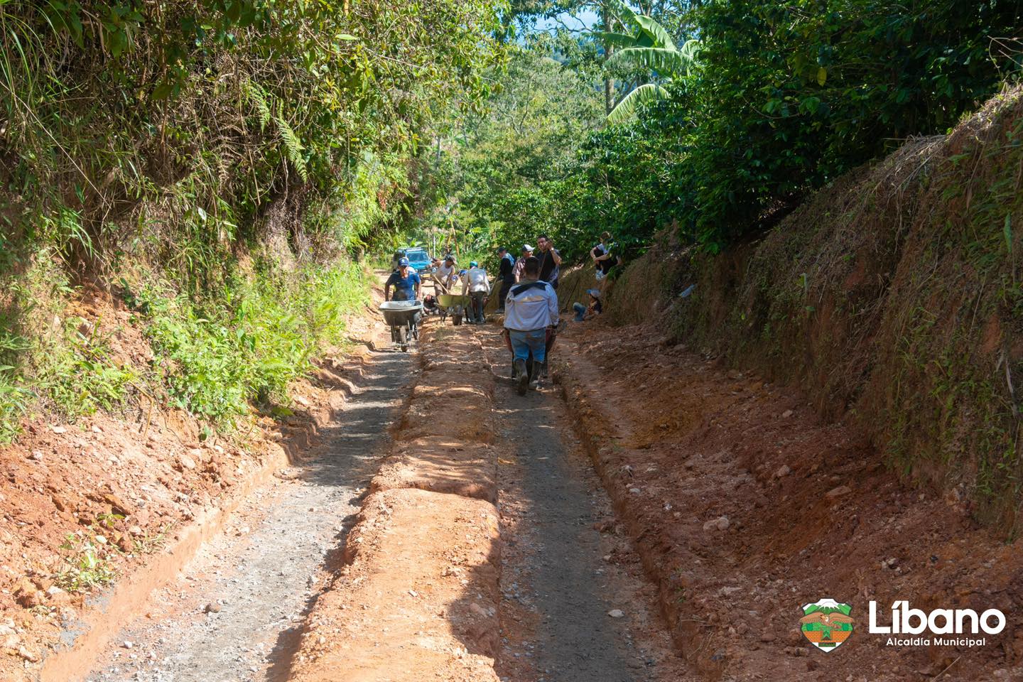 Derrumbes afectan Santa Teresa en Líbano: siguen esfuerzos para recuperar vías terciarias 1