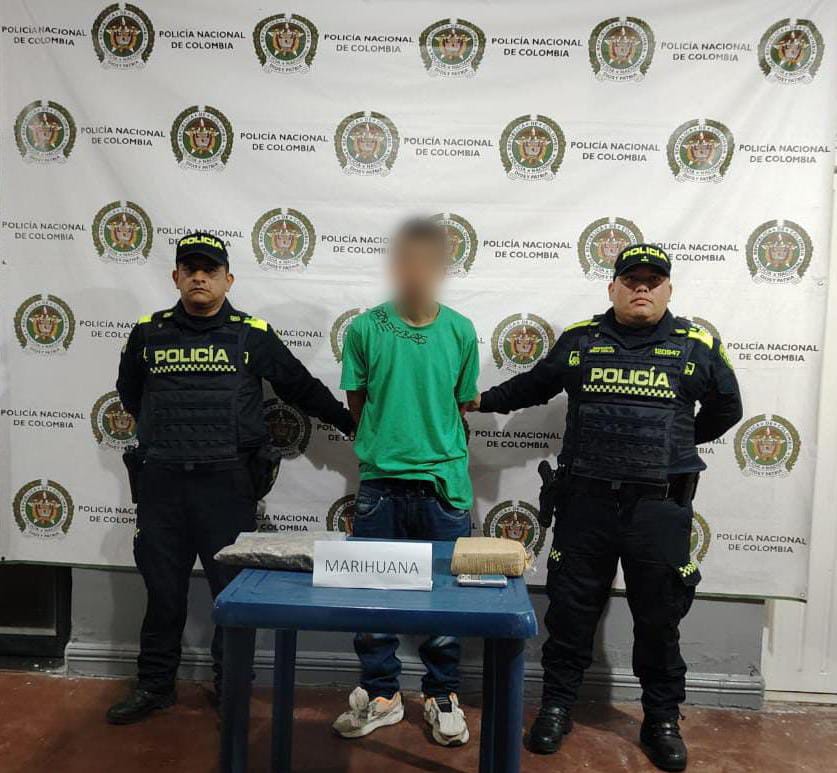 Policías de Saldaña acuden por riña en bus y capturan a hombre con marihuana 1