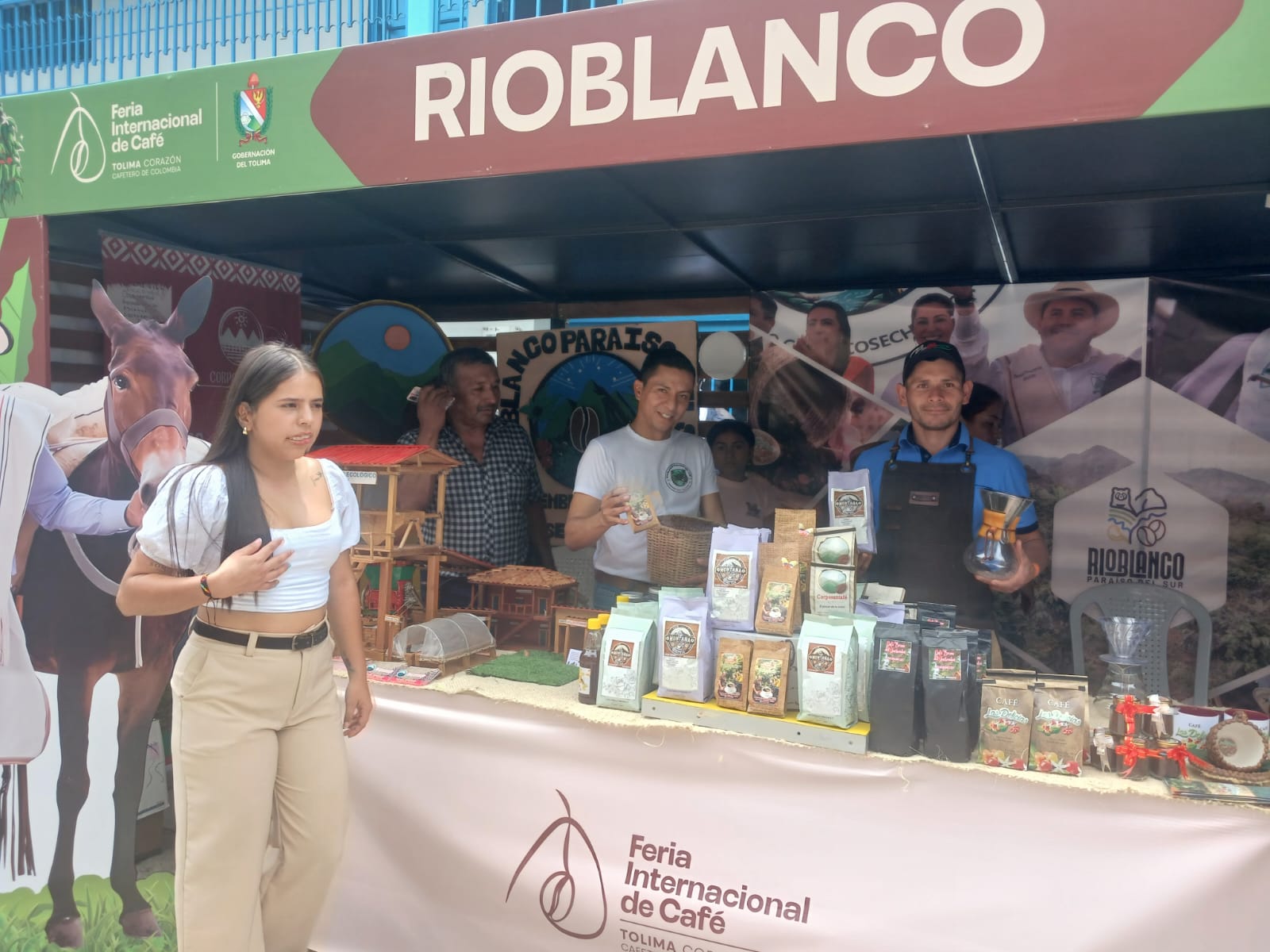 Así acompañaron los municipios a la Feria Internacional del Café en Planadas 1
