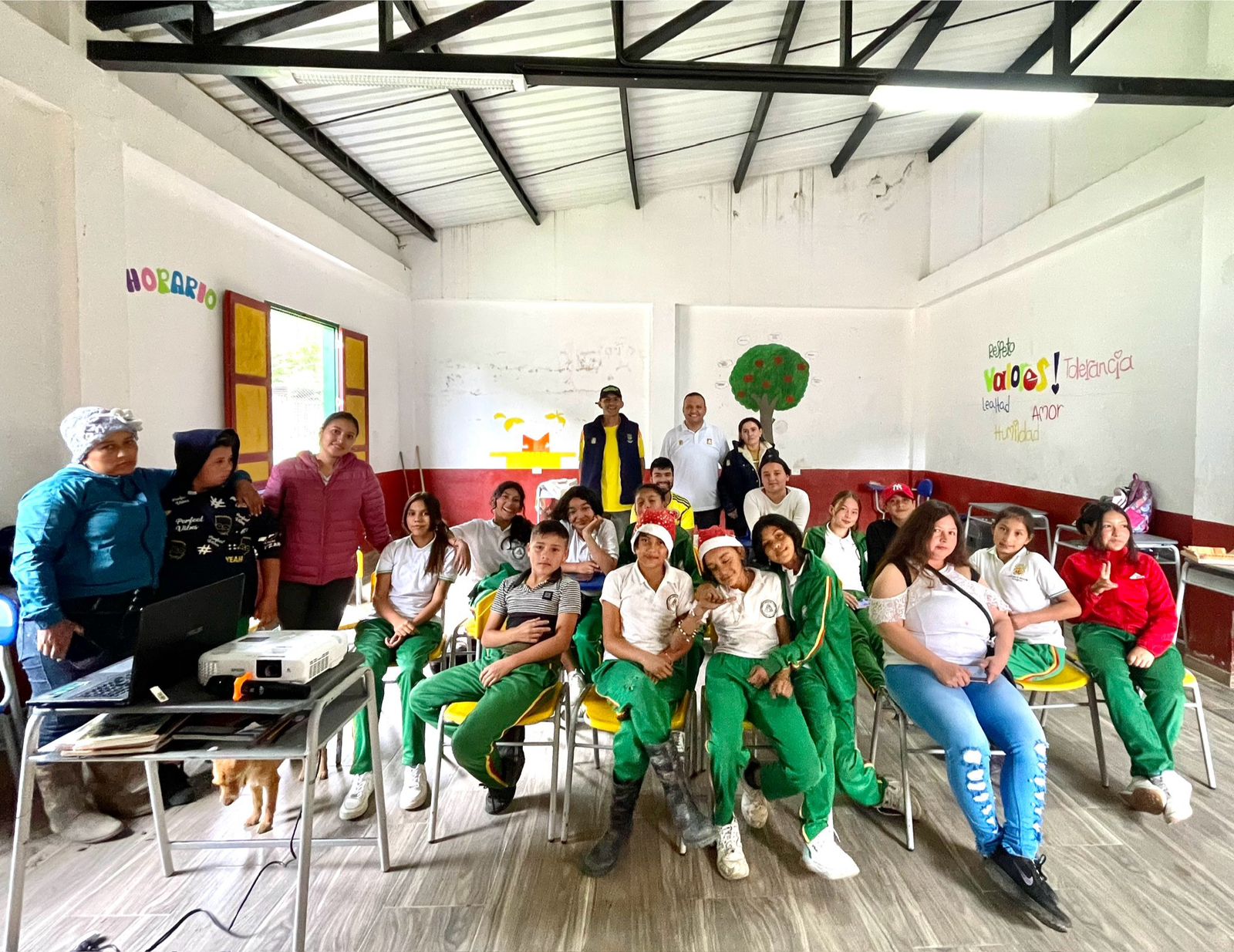 Estudiantes se benefician de charlas de la Alcaldía sobre prevención de delitos 1