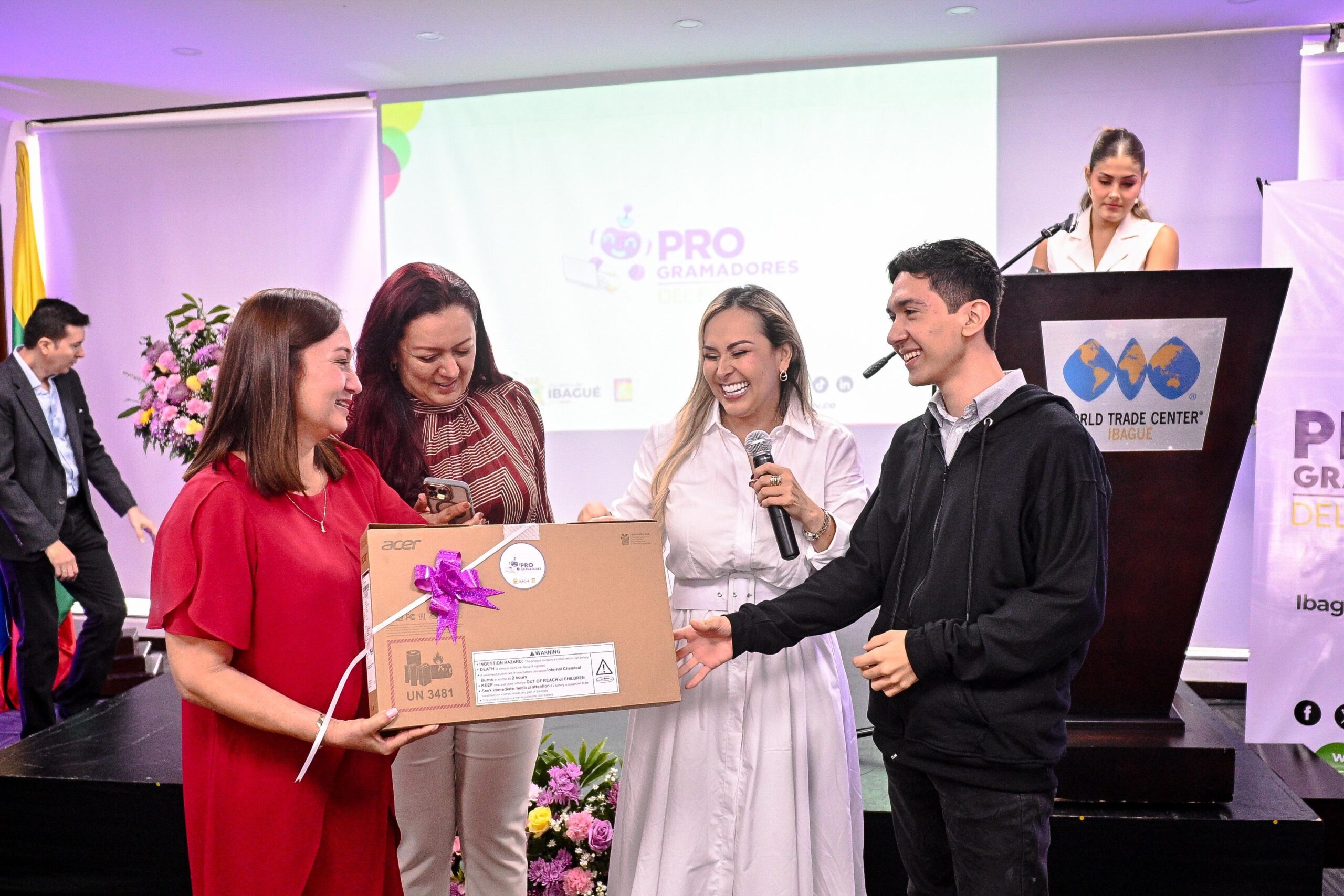 119 jóvenes se graduaron como Programadores del Futuro 3