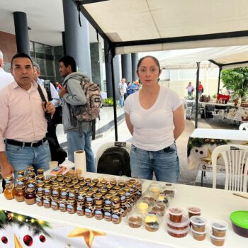 Ventas por $19 millones deja actividad de mercados campesinos navideños en la Gobernación del Tolima 2