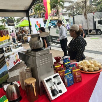 Ventas por $19 millones deja actividad de mercados campesinos navideños en la Gobernación del Tolima 5