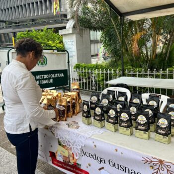 Ventas por $19 millones deja actividad de mercados campesinos navideños en la Gobernación del Tolima 7