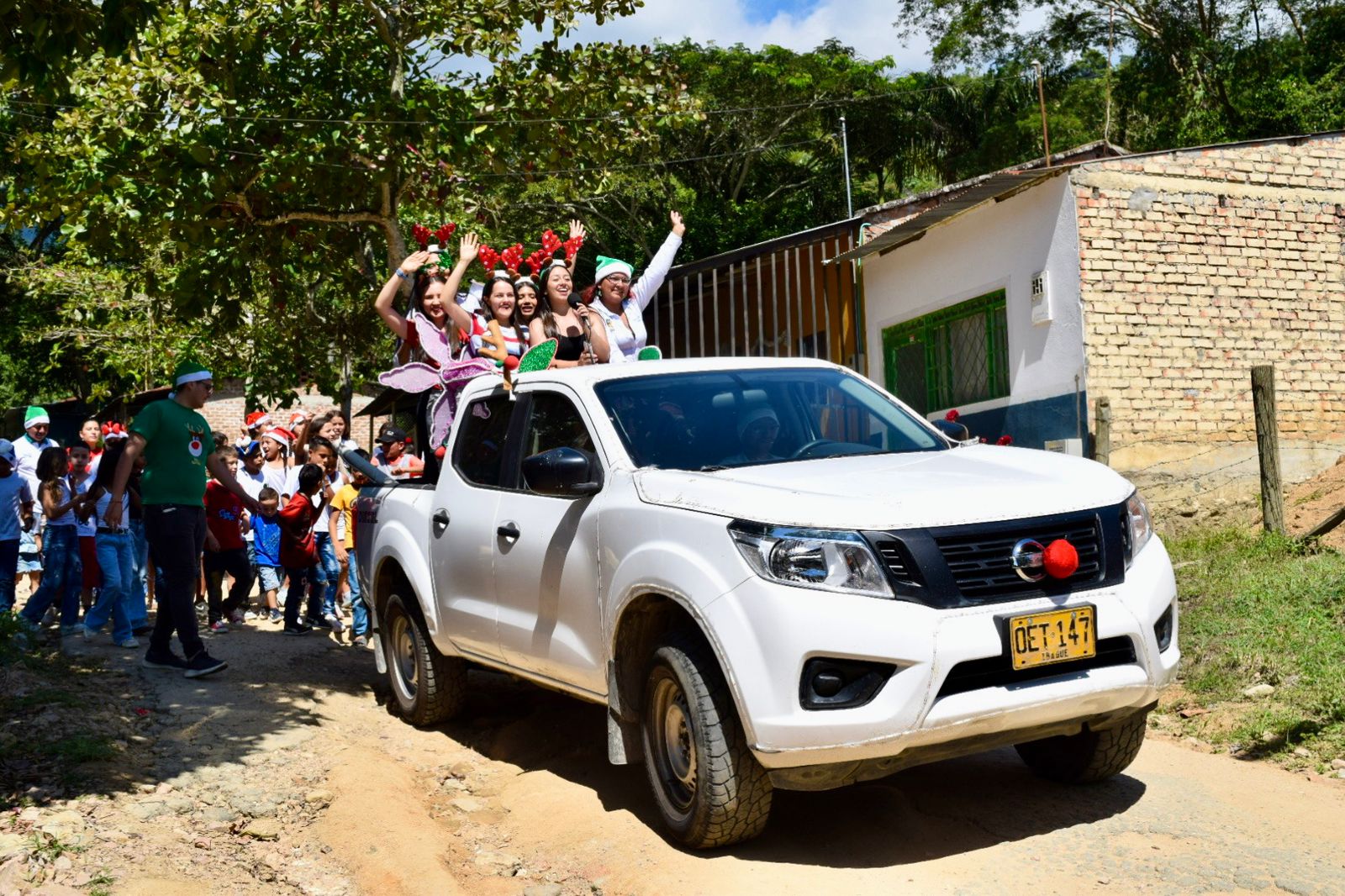 Más de 300 niños del corregimiento San Bernardo vivieron una Navidad de Encanto 3