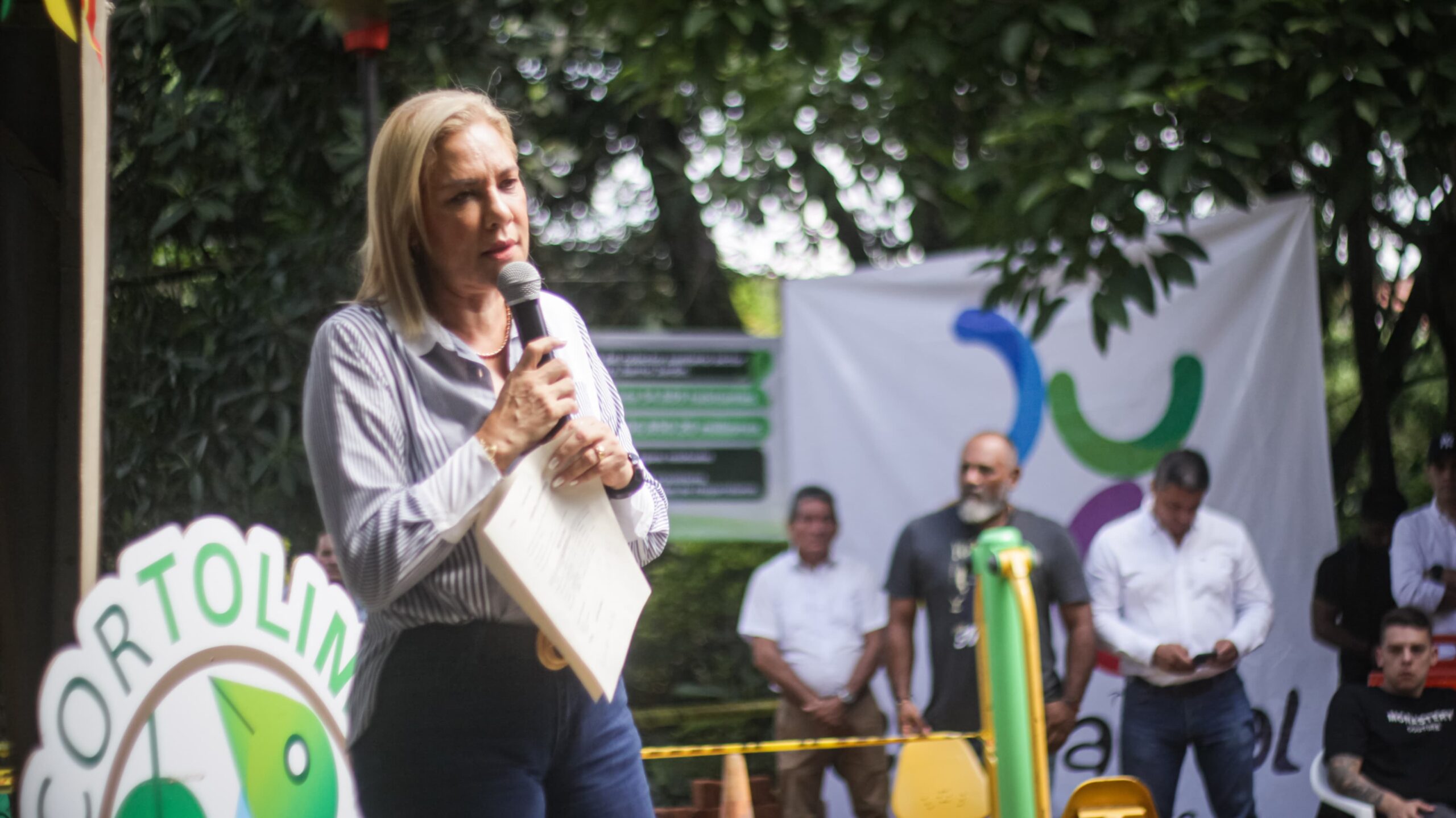 Directora de Cortolima puso la primera piedra de construcción de colector Puente Tierra en Chaparral 6