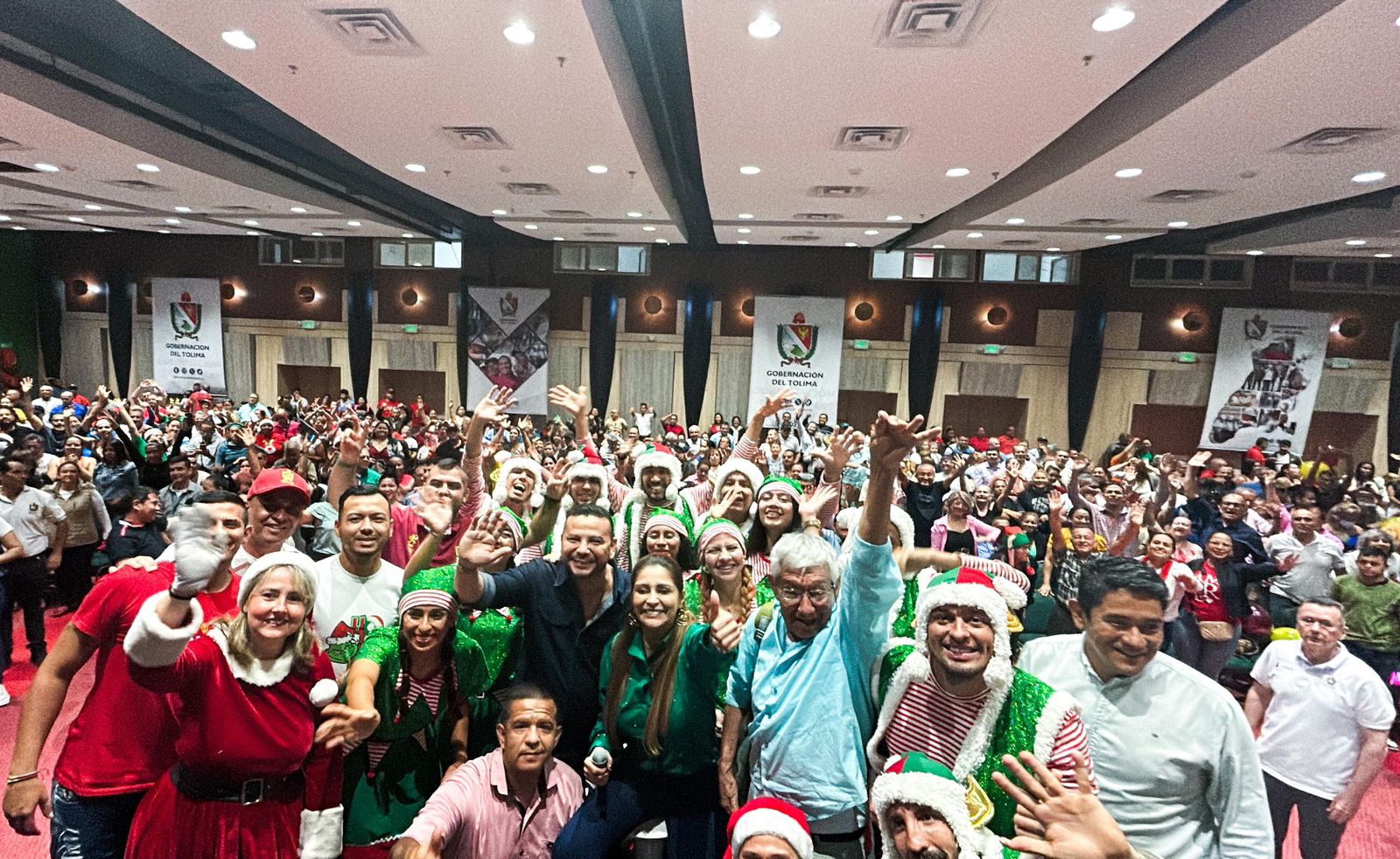 Tres comunas de Ibagué fueron ganadoras del Concurso de las Mejores Cuadras Navideñas 1