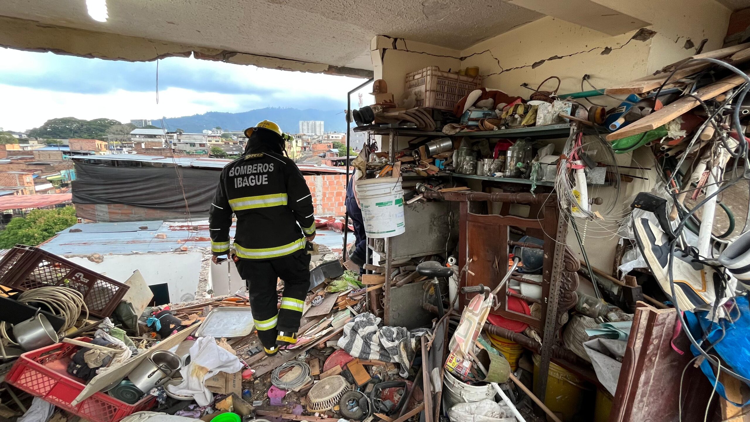 Explosión en expendio de pólvora en el barrio Gaitán deja un herido grave 1