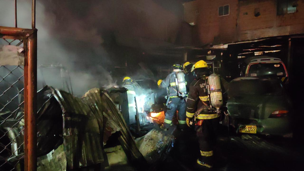 Bomberos extinguieron incendio estructural en La Ceiba, sector de El Salado 2