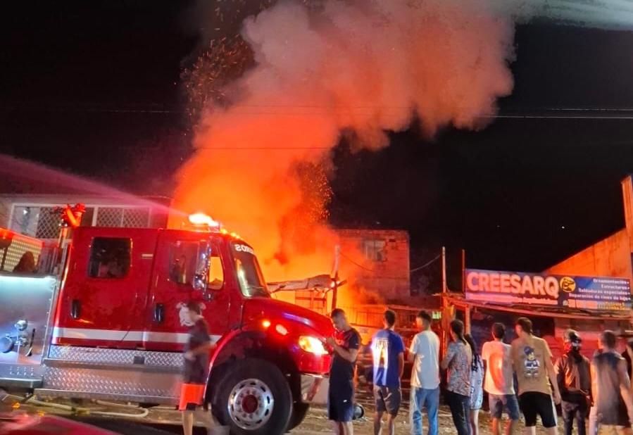 Bomberos extinguieron incendio estructural en La Ceiba, sector de El Salado 1