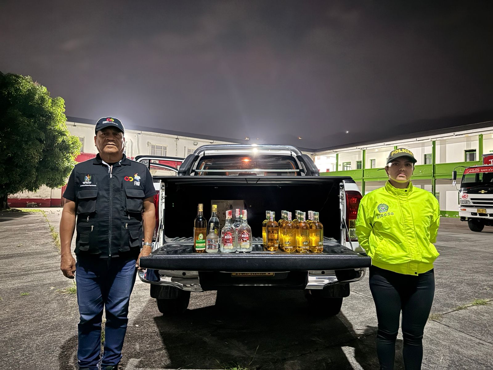 Incautan en Ibagué 31 botellas de licor adulterado y mercancía de contrabando 3