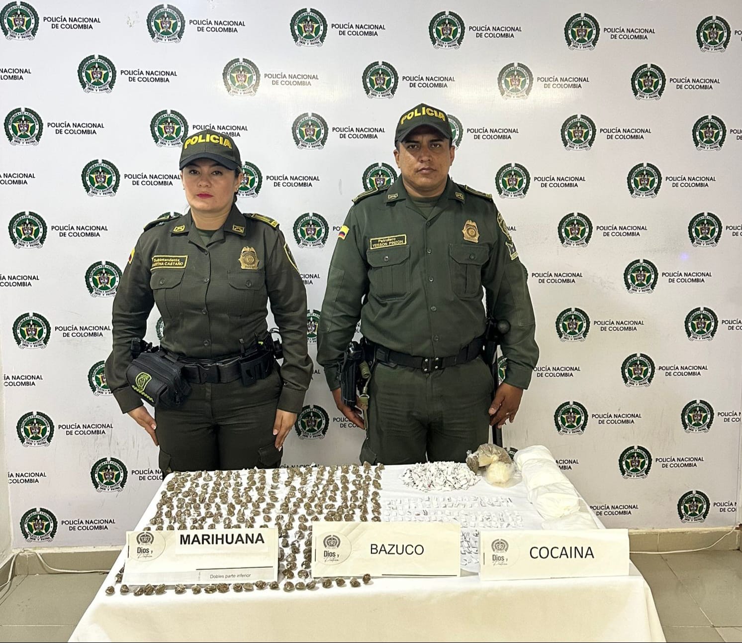 Policías incautaron gran cantidad de estupefacientes en la carrilera del barrio Versalles 1