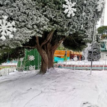 Casabianca ambienta su parque en Navidad con nieve artificial: un atractivo para visitar en el norte del Tolima 3