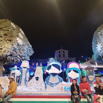 Casabianca ambienta su parque en Navidad con nieve artificial: un atractivo para visitar en el norte del Tolima 17