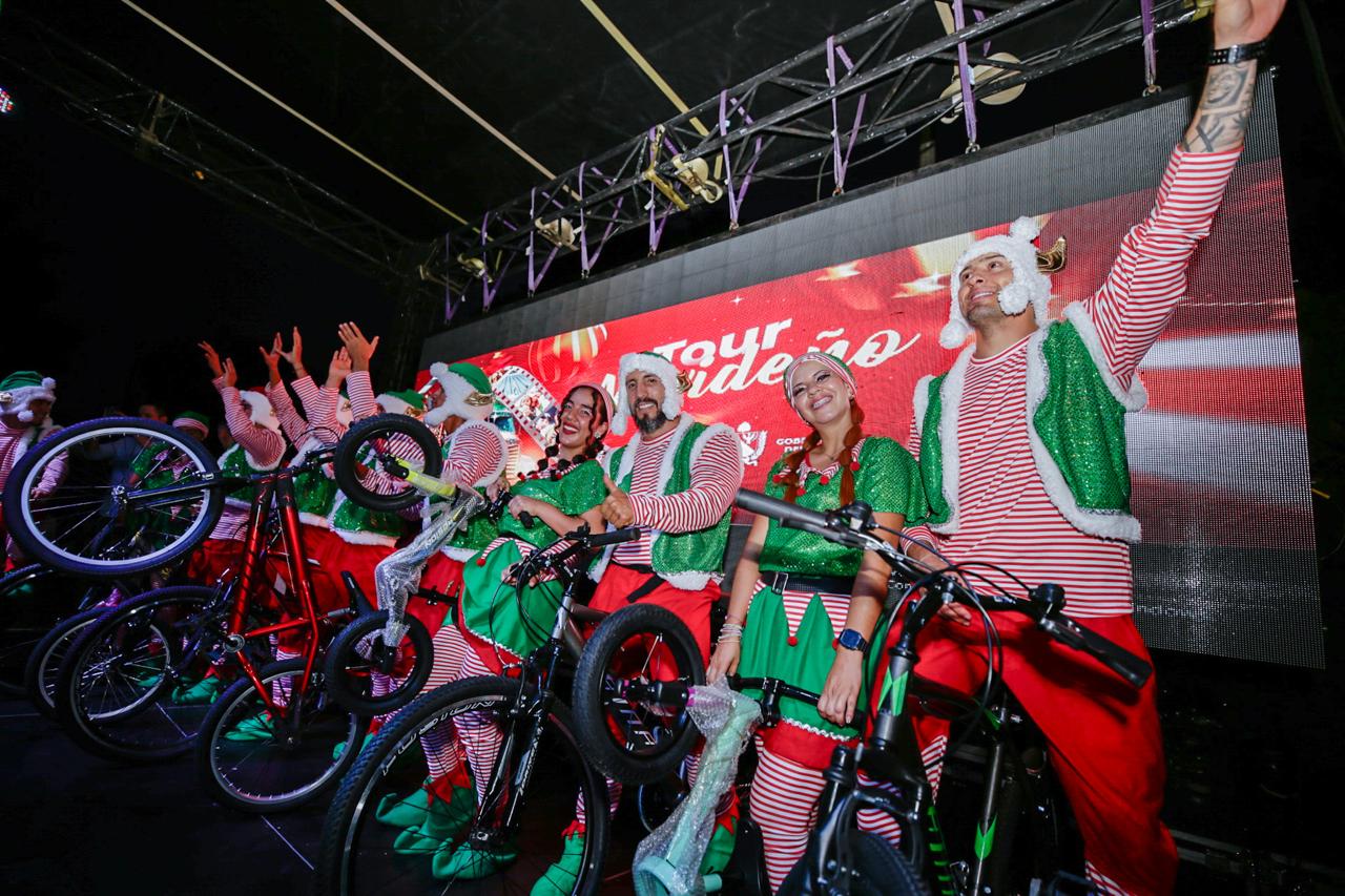 El Tour Navideño llenó de magia la Comuna 9 de Ibagué 8