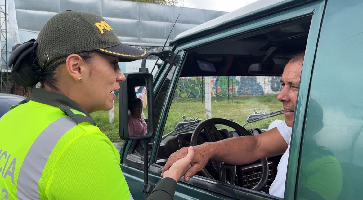 Autoridades monitorean tránsito de vehículos en las vías del Tolima este fin de año 4