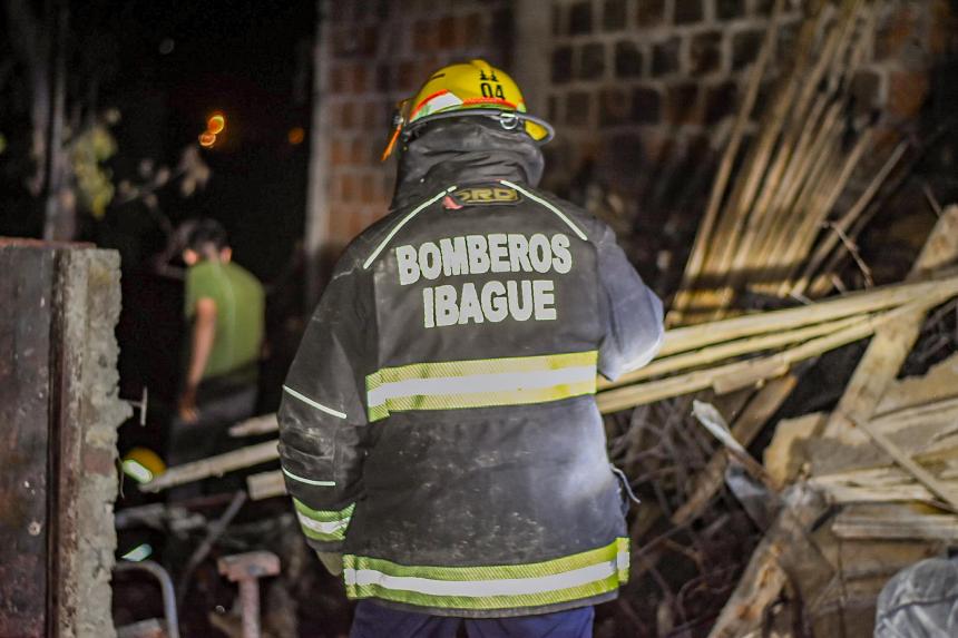 Bomberos controlaron incendio estructural en casa de Portales del Norte 1