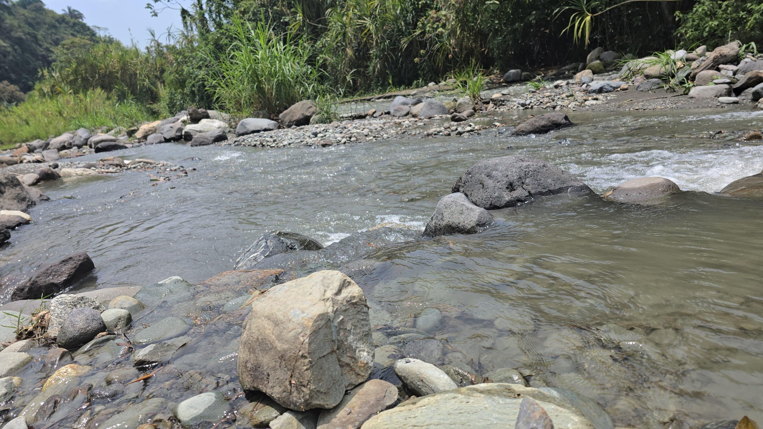 Alcaldía e IBAL hacen un llamado a ciudadanos para el cuidado del río Combeima en los paseos de olla 1