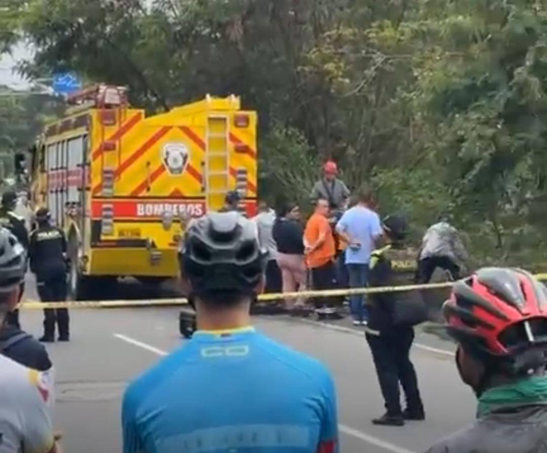 Hombre sobrevive tras lanzarse al vacío en vía a Mirolindo: fue rescatado con graves heridas 1