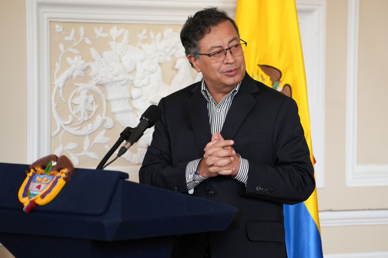 Petro llama a Trump "señor presidente inmigrante en los Estados Unidos" 1