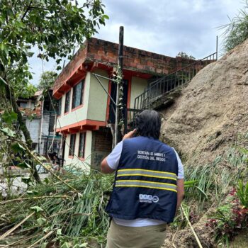 Lluvias de este sábado provocaron deslizamientos de tierra y caída de árboles en Ibagué 2