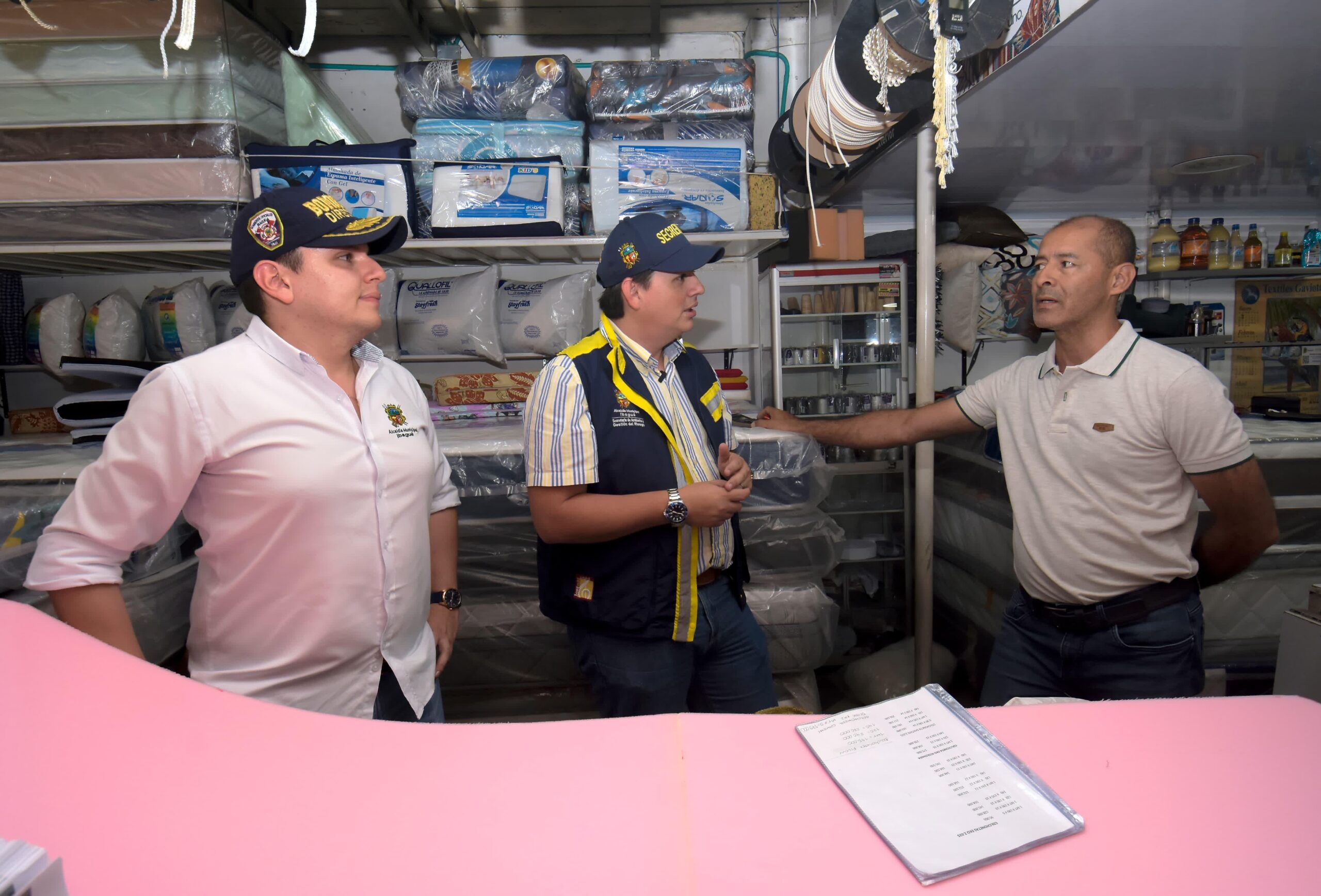 Campaña de prevención de emergencias llegó a comerciantes de la calle 16 entre Cuarta y Quinta 1