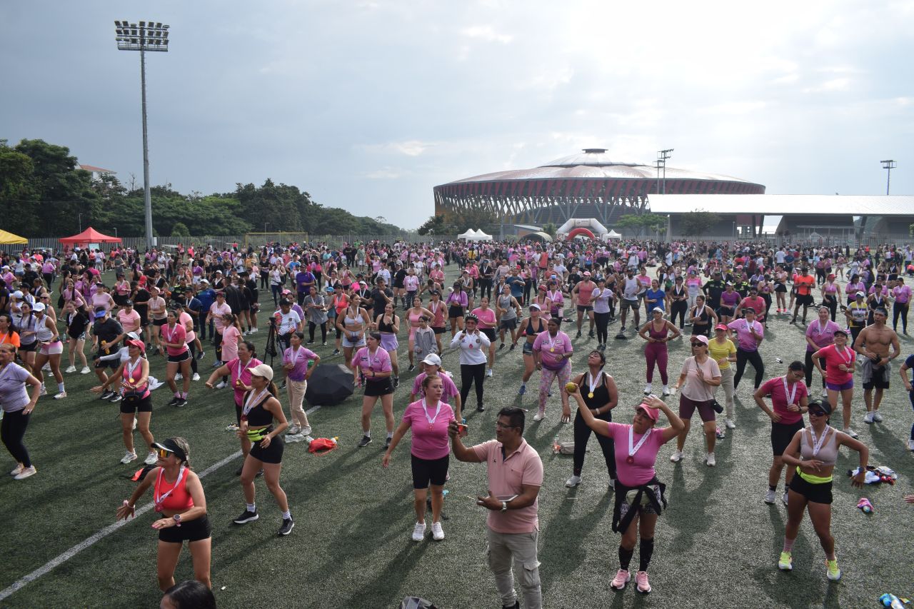 Cinco mil personas participaron en la Carrera 5K del Día de la Mujer 1