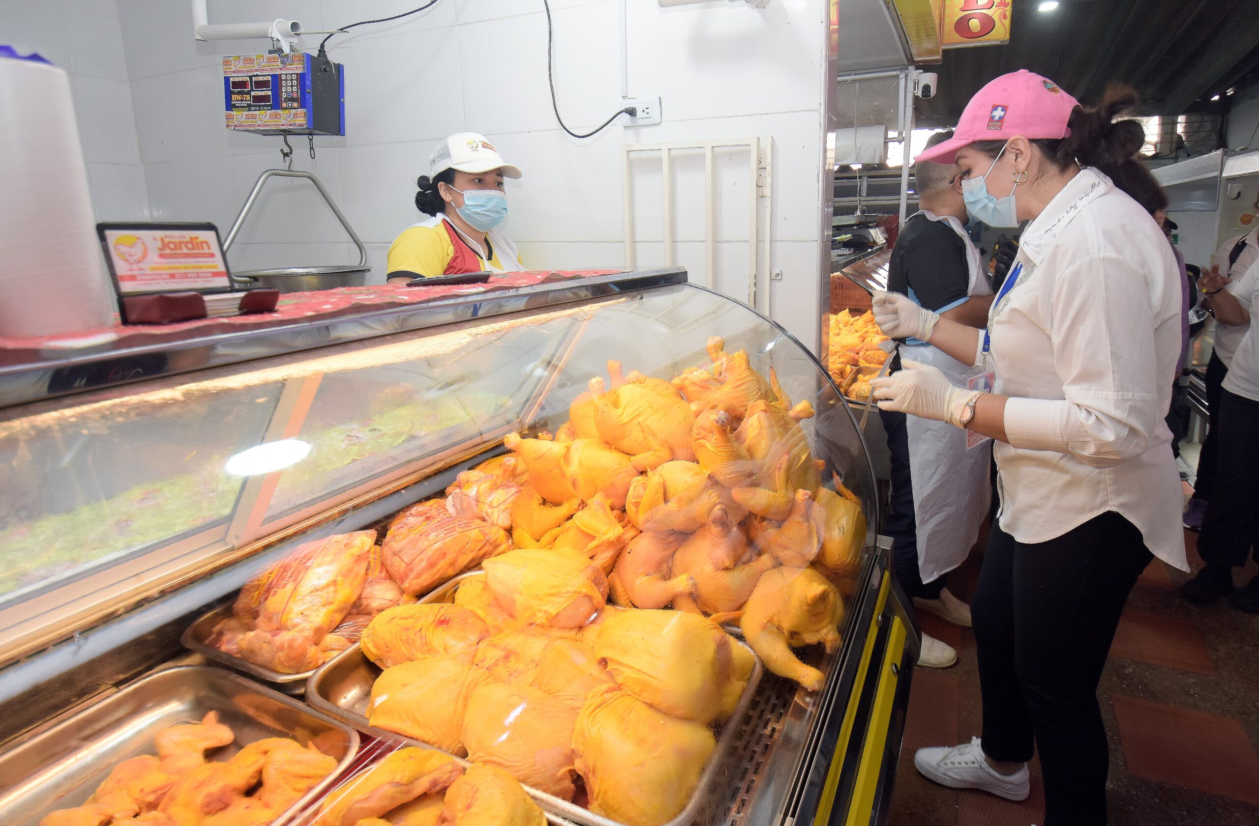 Megatoma a Plaza de El Jardín: verificaron productos comercializados 4
