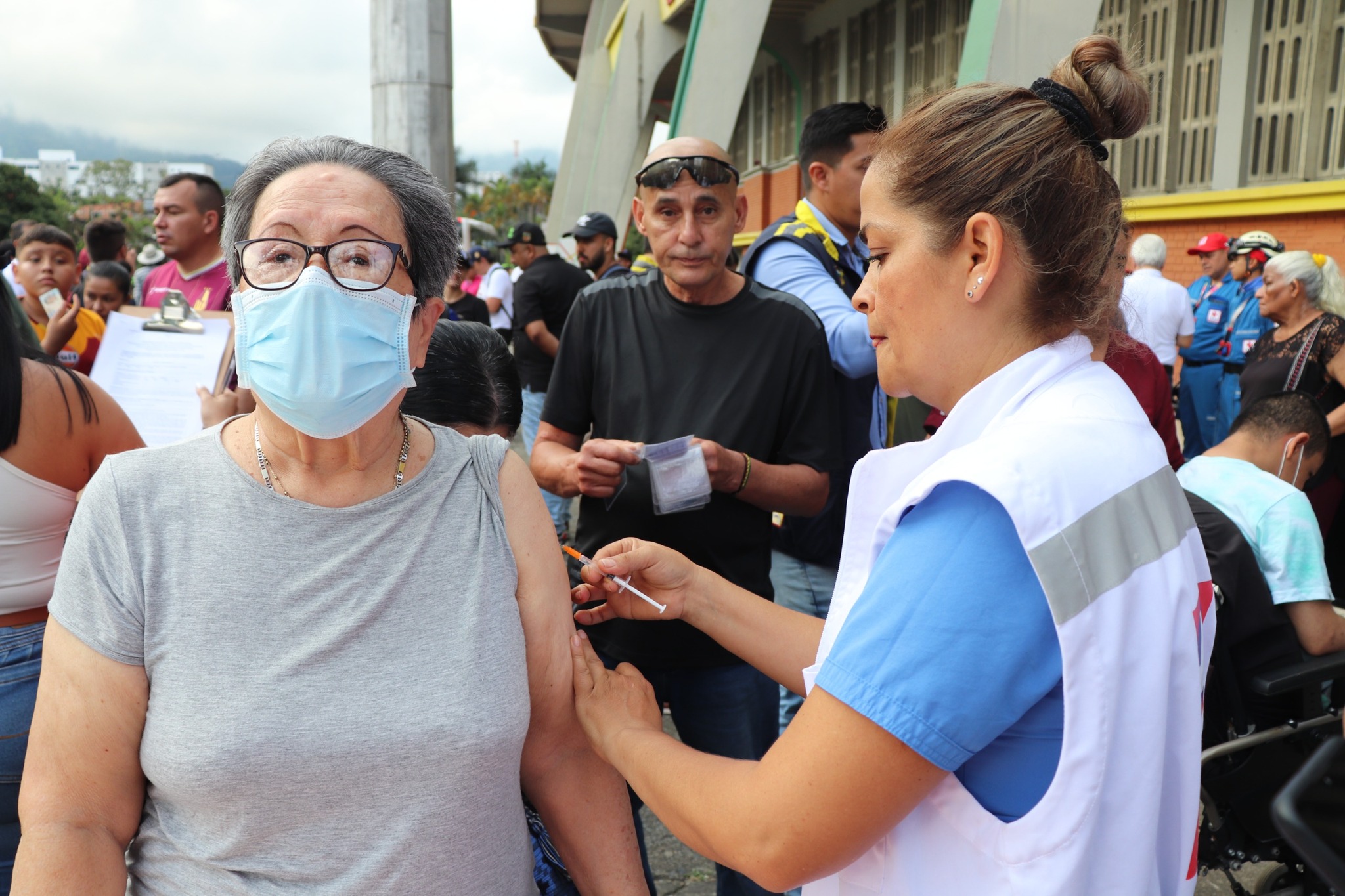Concejal Víctor Ortiz pide a los ibaguereños vacunarse contra la fiebre amarilla y portar el carnet 1