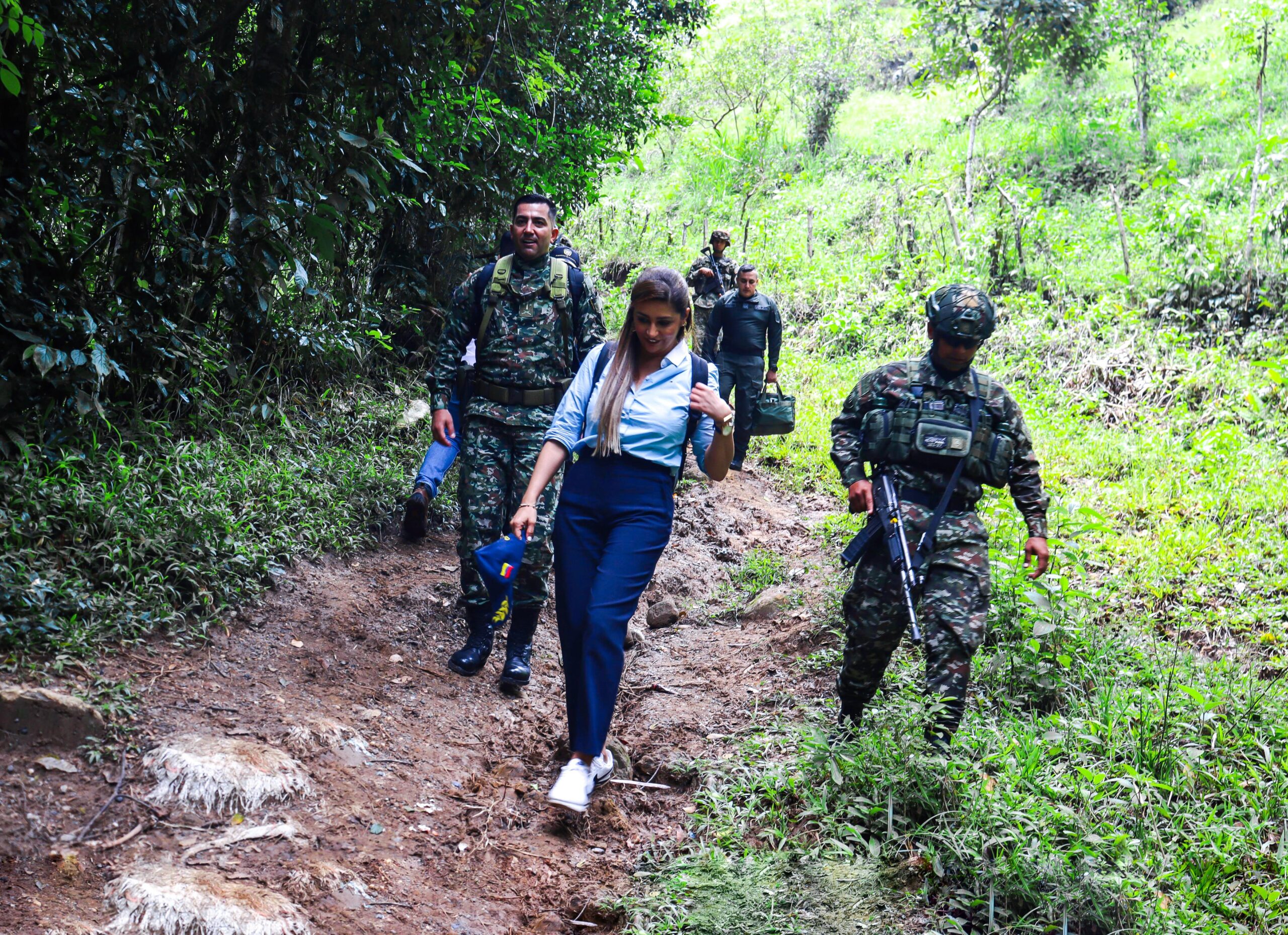 En Rioblanco, Gobernadora del Tolima ratificó compromisos en los temas de seguridad y vías 3