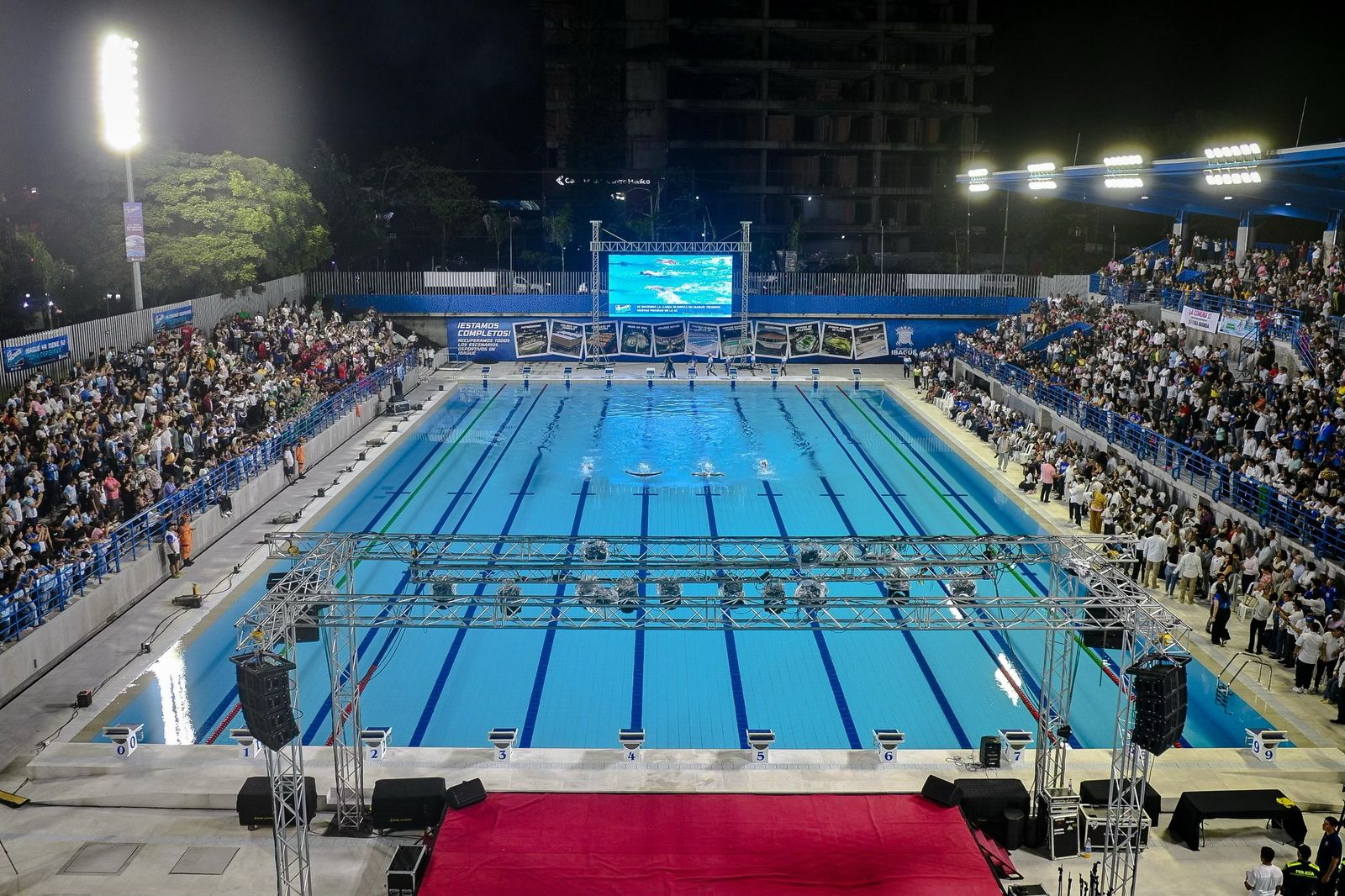 Alcaldesa Johana Aranda entregó las renovadas Piscinas Olímpicas de la 42 4