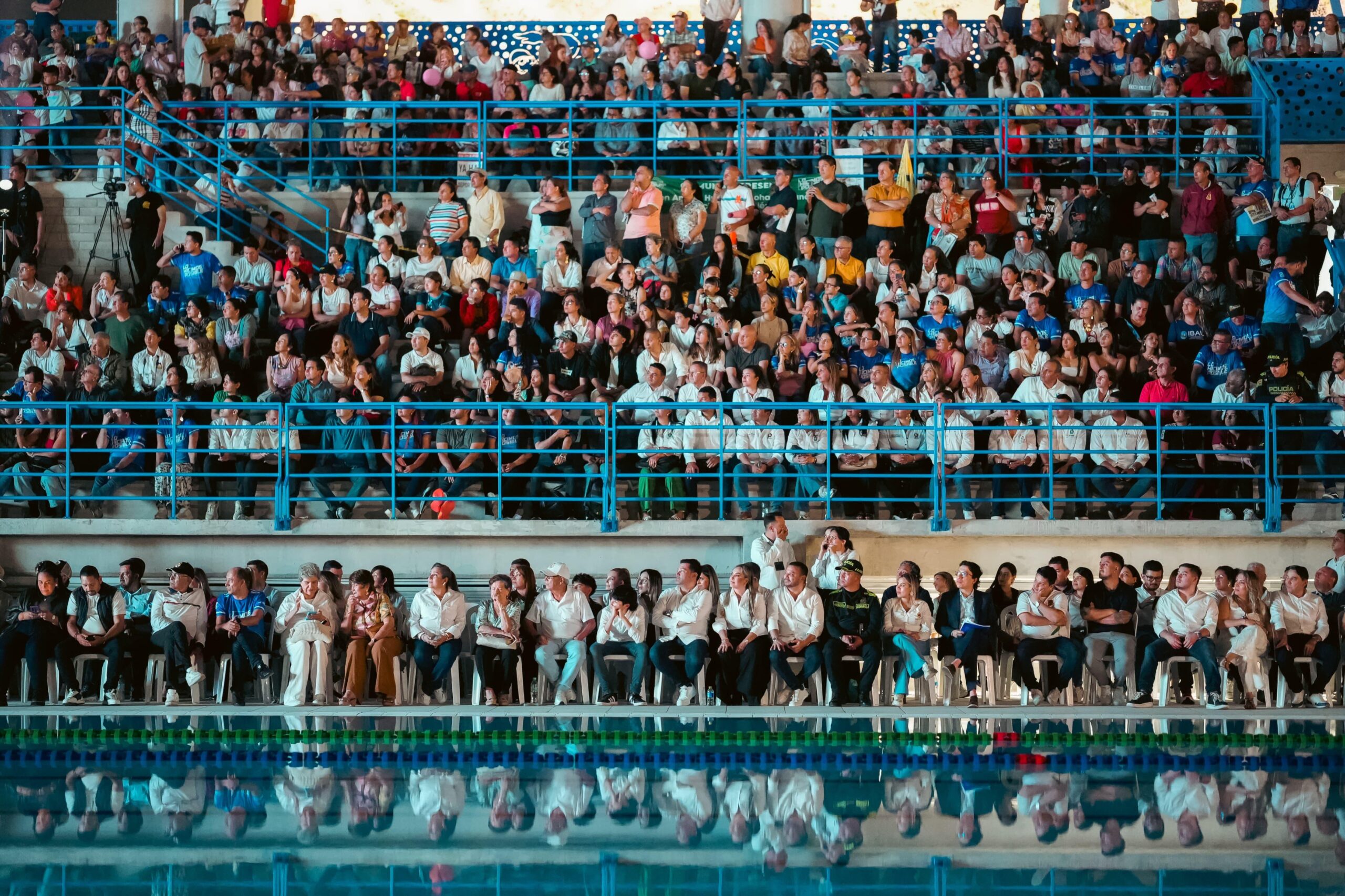 Alcaldesa Johana Aranda entregó las renovadas Piscinas Olímpicas de la 42 9