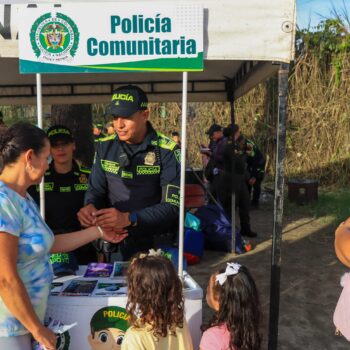 Alcaldía, Policía y Ejército llevaron seguridad y prevención con Megatoma a la Comuna 12 12
