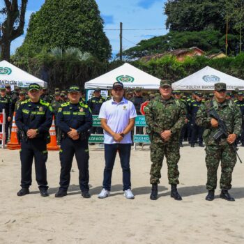 Alcaldía, Policía y Ejército llevaron seguridad y prevención con Megatoma a la Comuna 12 8