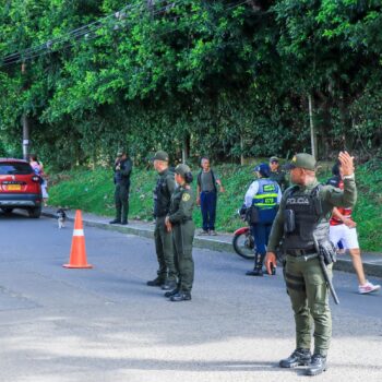 Alcaldía, Policía y Ejército llevaron seguridad y prevención con Megatoma a la Comuna 12 2