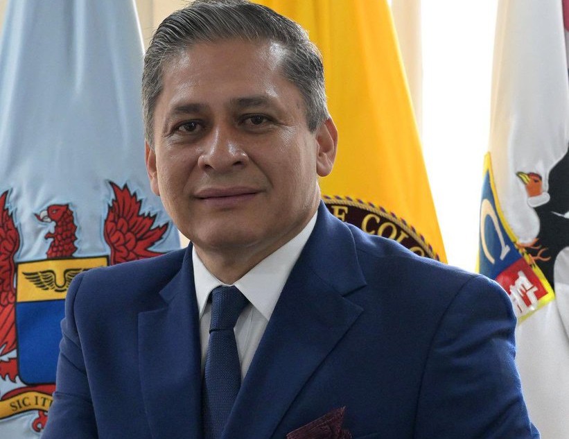 Un militar de la reserva activa de la Fuerza Aérea es el nuevo Director de la Aeronáutica Civil 1