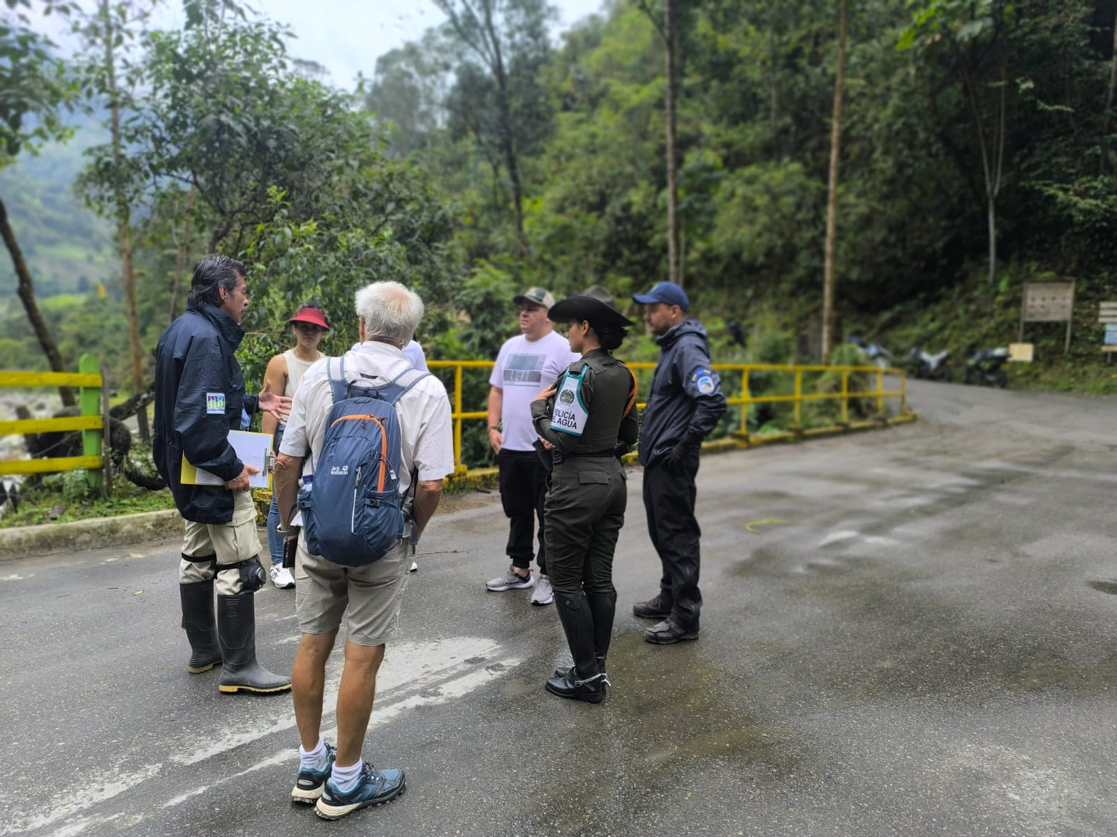 Policía Nacional ejerce control y sensibilización en la reserva Alto Combeima 2