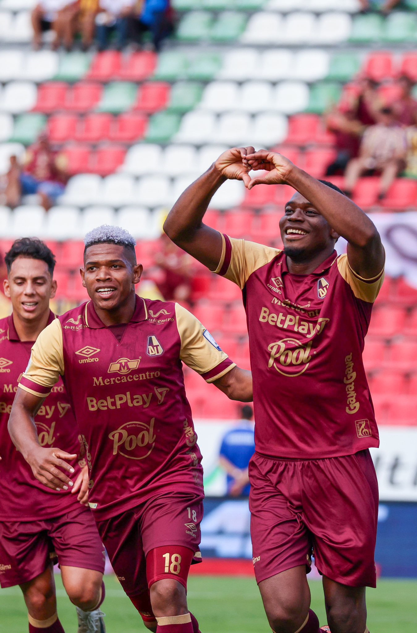 Tolima se despidió con un 2-0 sobre Junior en el Murillo Toro 3