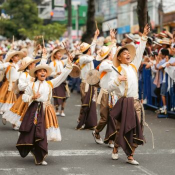 Más de 3.200 artistas participaron en el gran Desfile de San Pedro en Ibagué 15