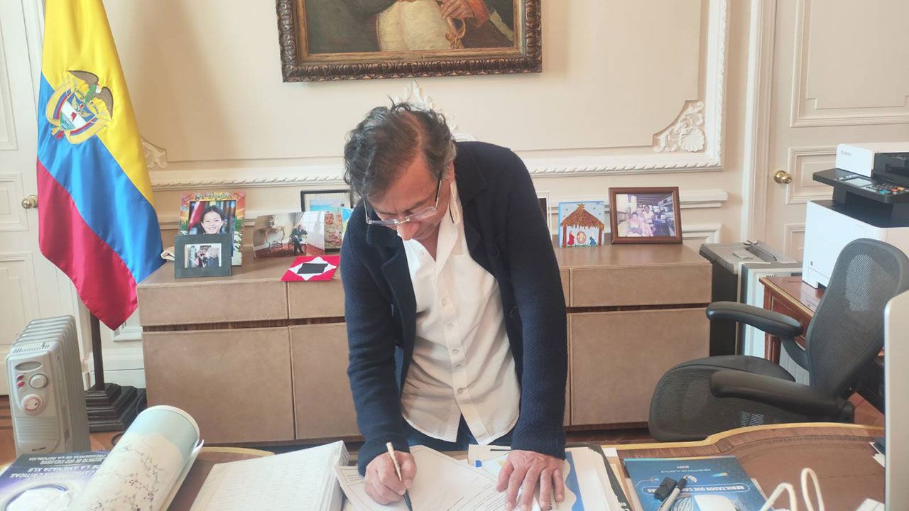 Presidente Petro firmó el decreto que convoca a colombianos a una Consulta Popular 3