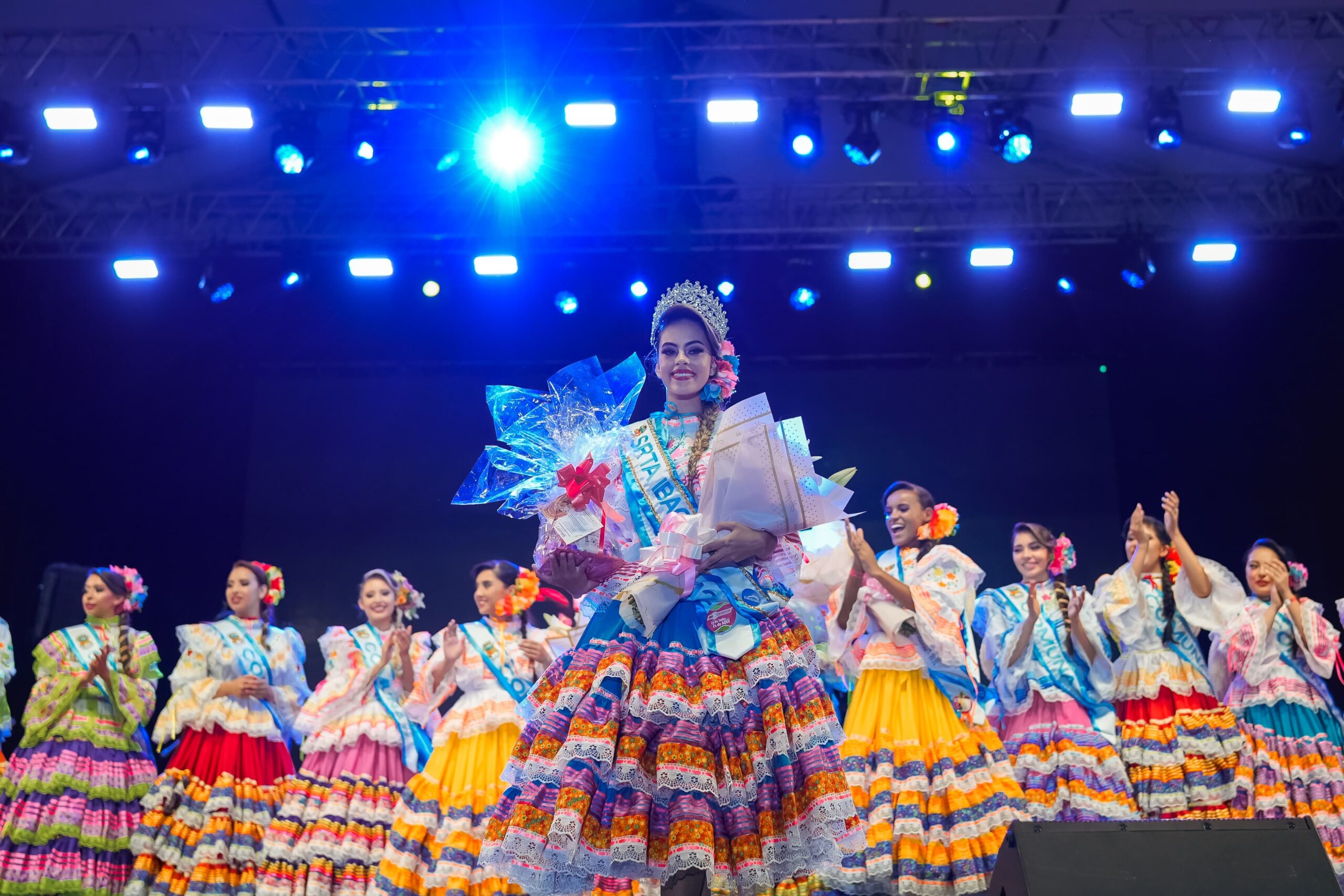 Laura Sofía Cortés de la comuna 12 es la nueva embajadora Municipal del Folclor 3